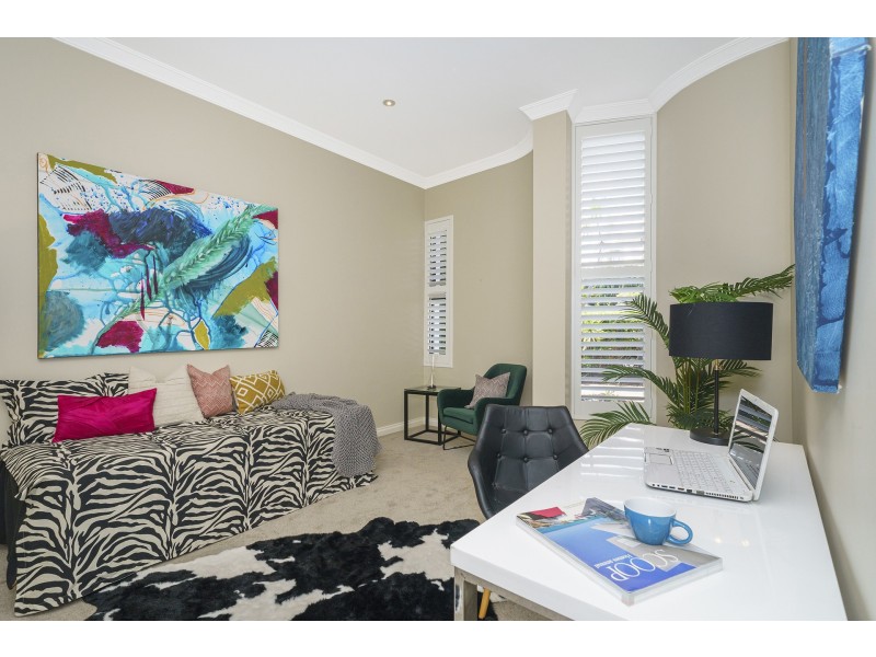 9 Tallow Tree Crescent, Subiaco WA 6008