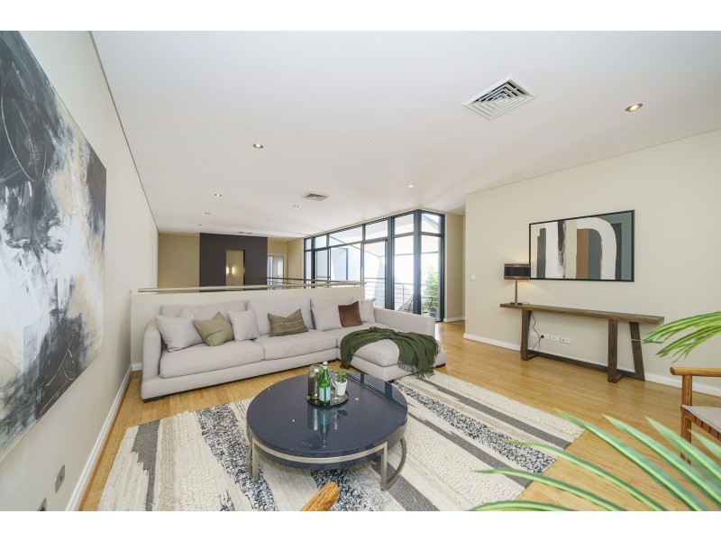 9 Tallow Tree Crescent, Subiaco WA 6008