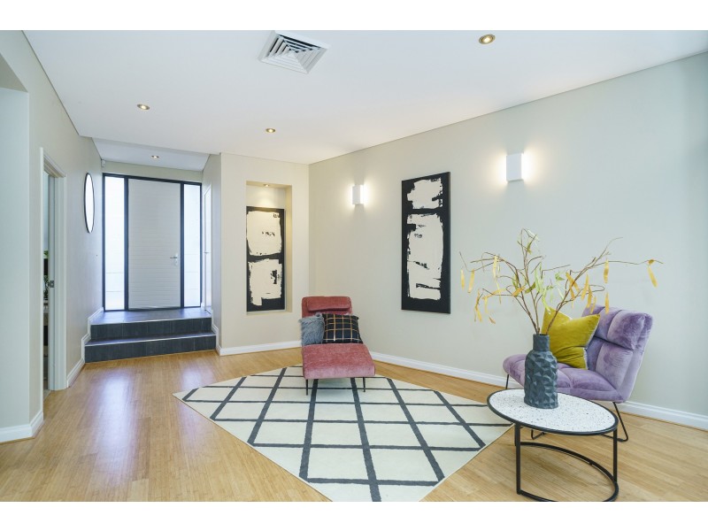 9 Tallow Tree Crescent, Subiaco WA 6008