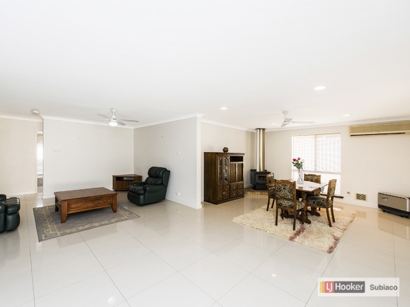 36 Admiralty Crescent, Halls Head WA 6210