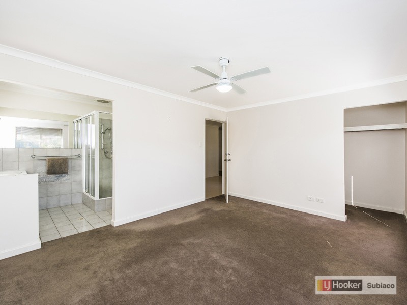 36 Admiralty Crescent, Halls Head WA 6210