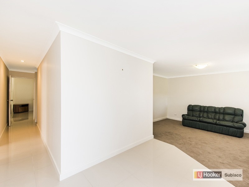 36 Admiralty Crescent, Halls Head WA 6210