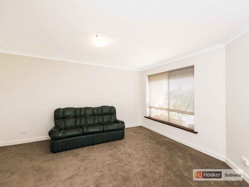 36 Admiralty Crescent, Halls Head WA 6210