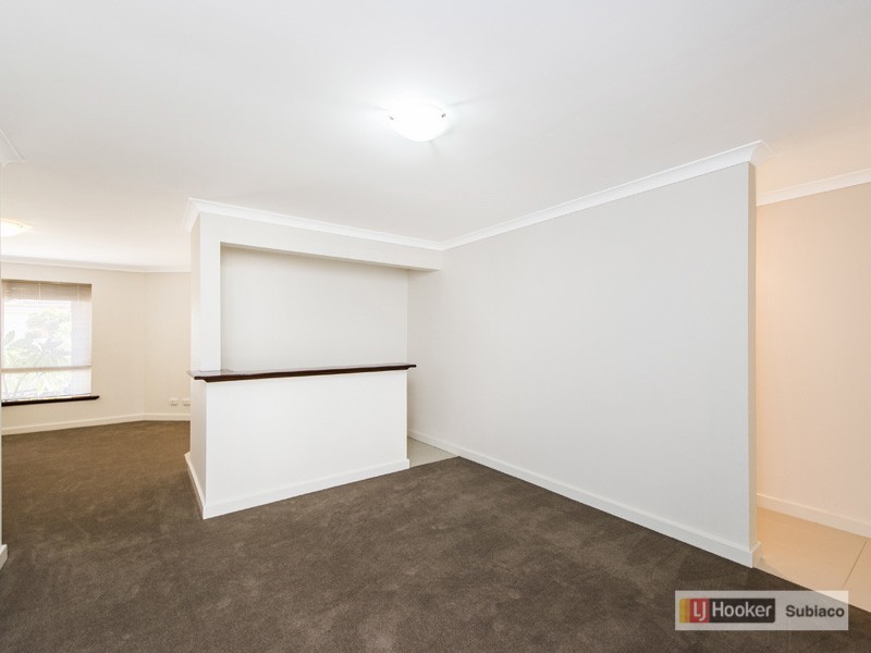 36 Admiralty Crescent, Halls Head WA 6210