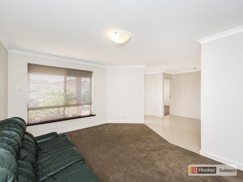 36 Admiralty Crescent, Halls Head WA 6210
