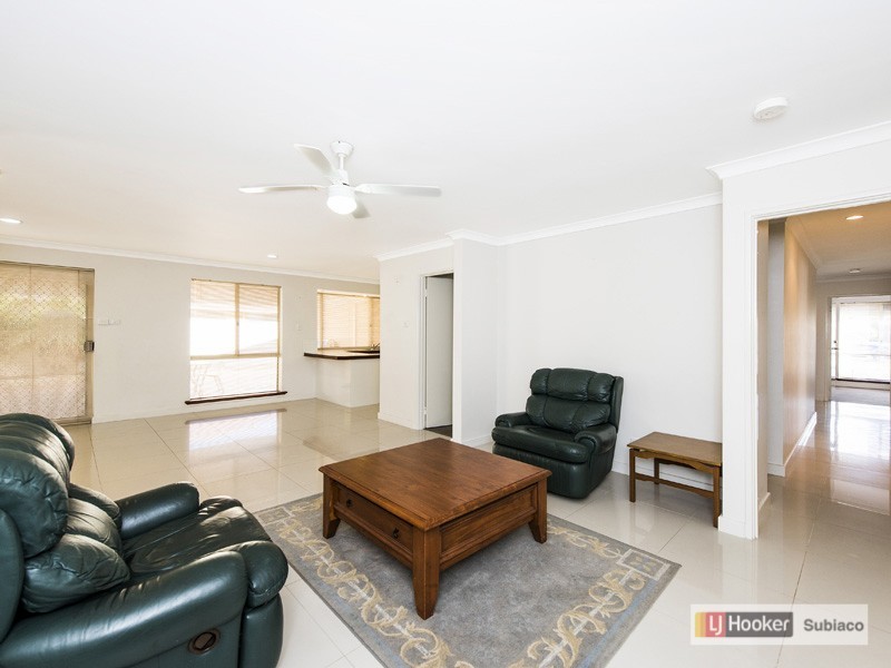 36 Admiralty Crescent, Halls Head WA 6210