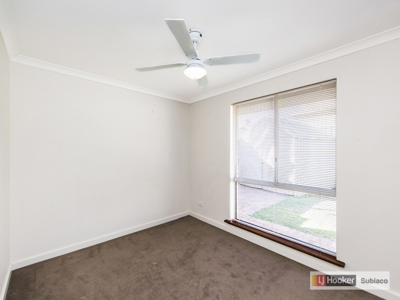 36 Admiralty Crescent, Halls Head WA 6210