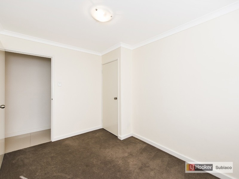36 Admiralty Crescent, Halls Head WA 6210