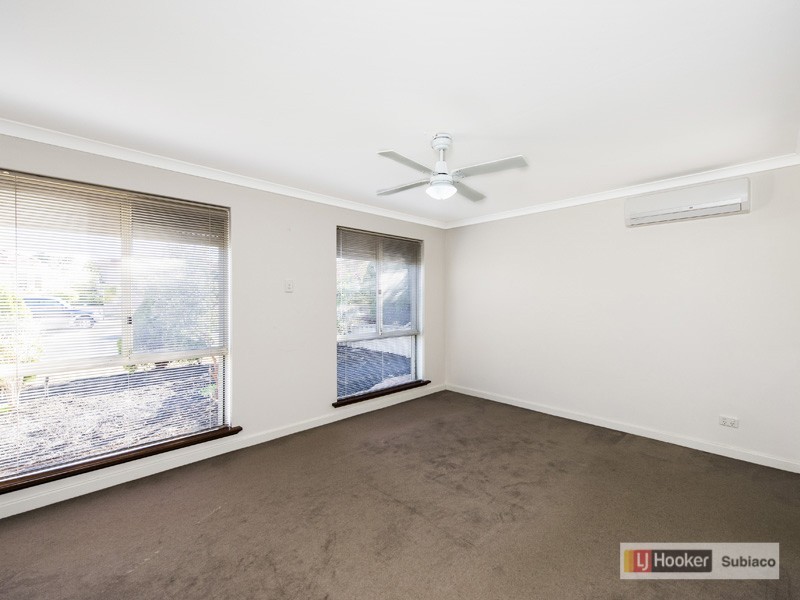 36 Admiralty Crescent, Halls Head WA 6210