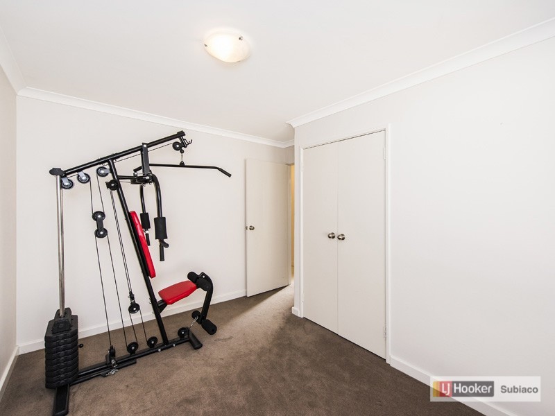 36 Admiralty Crescent, Halls Head WA 6210