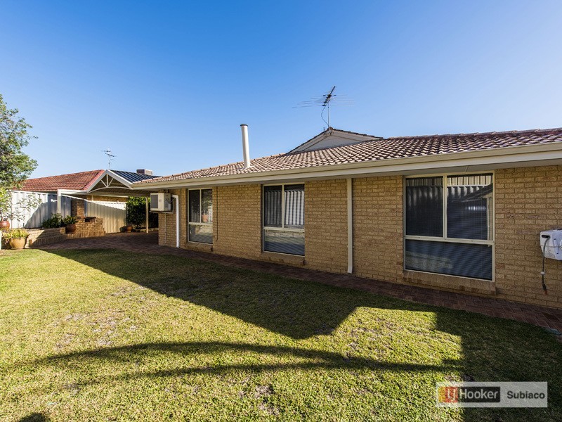 36 Admiralty Crescent, Halls Head WA 6210