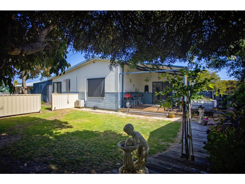 9 Price Street, Hopetoun WA 6348