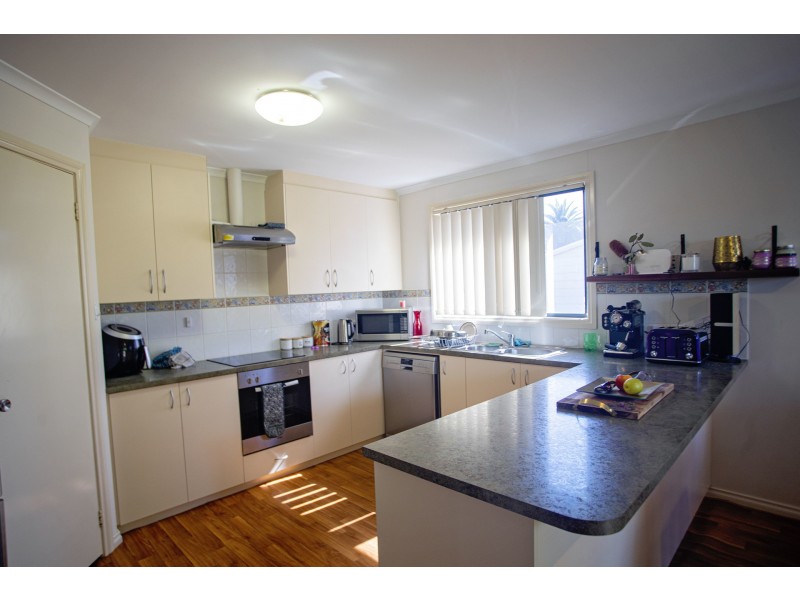 9 Price Street, Hopetoun WA 6348