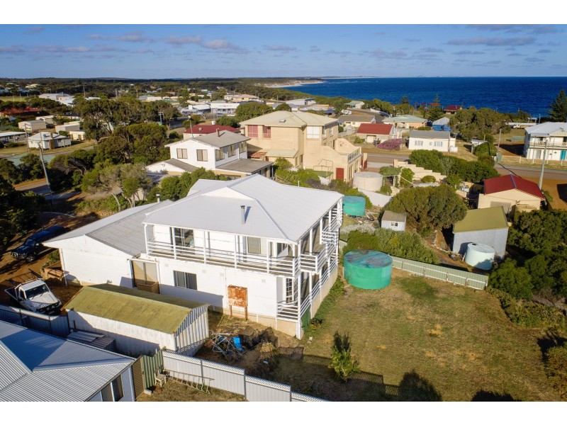 5 West Street, Hopetoun WA 6348