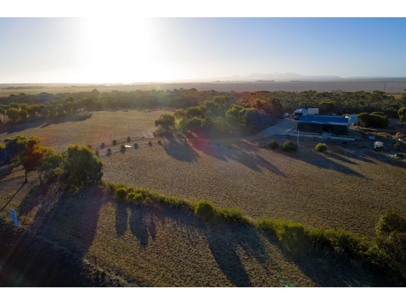 52 Verrucosa Parade, Hopetoun WA 6348