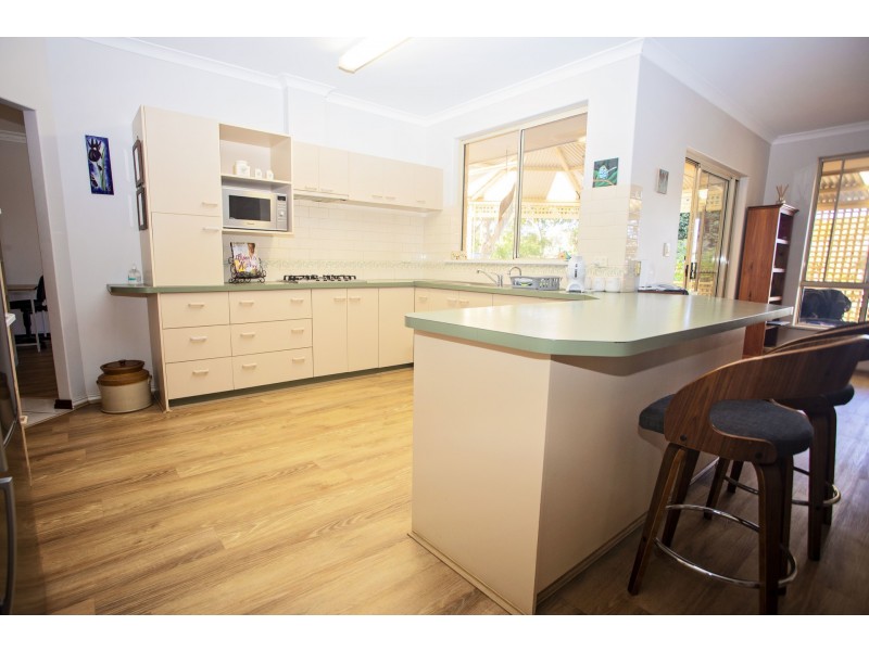 28 Raglan Street, Hopetoun WA 6348