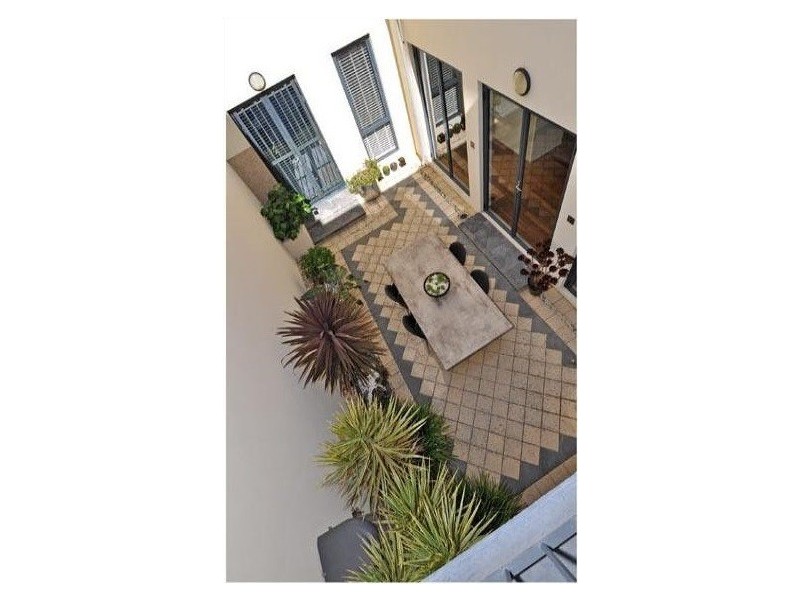 7 Tallow Tree Crescent, Subiaco WA 6008