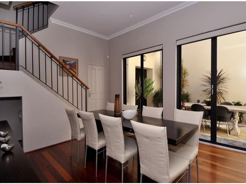 7 Tallow Tree Crescent, Subiaco WA 6008