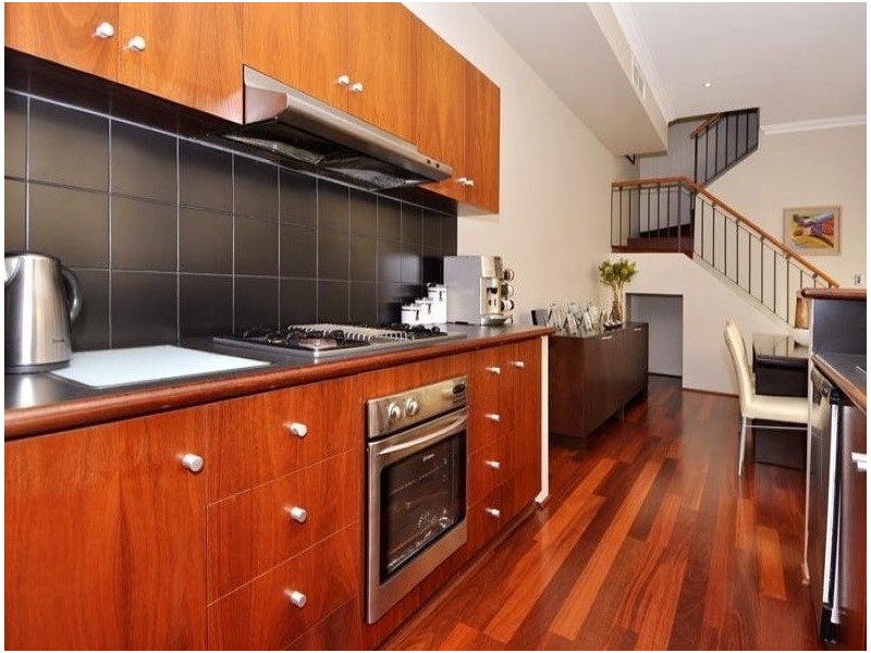 7 Tallow Tree Crescent, Subiaco WA 6008