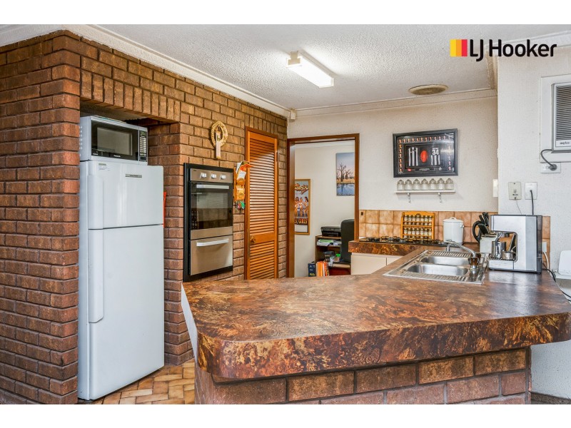 14 Gibson Way, Beechboro WA 6063