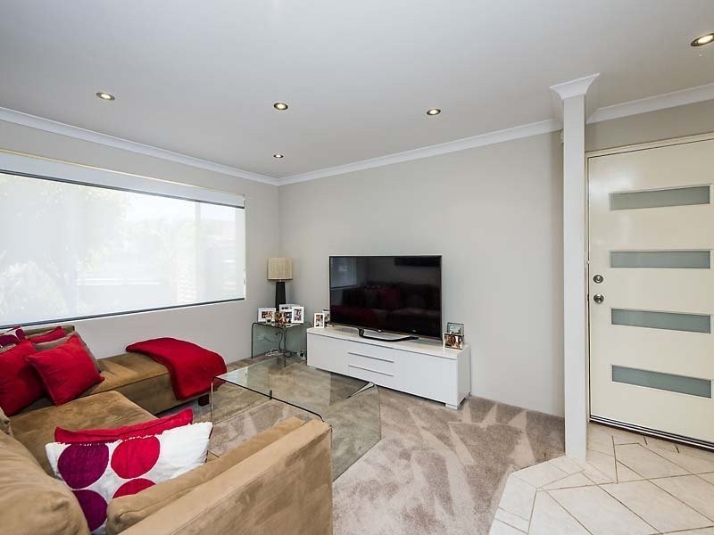 1/20 Birdwood Street, Innaloo WA 6018