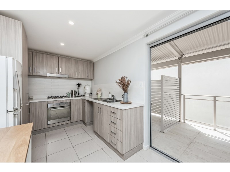 11/136 Leake Street, Belmont WA 6104