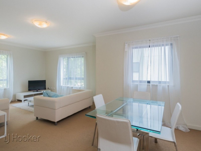 26/116 Mounts Bay Road, Perth WA 6000