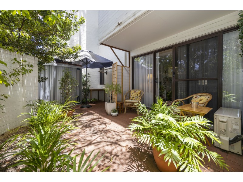 2/303 Cambridge Street, Wembley WA 6014