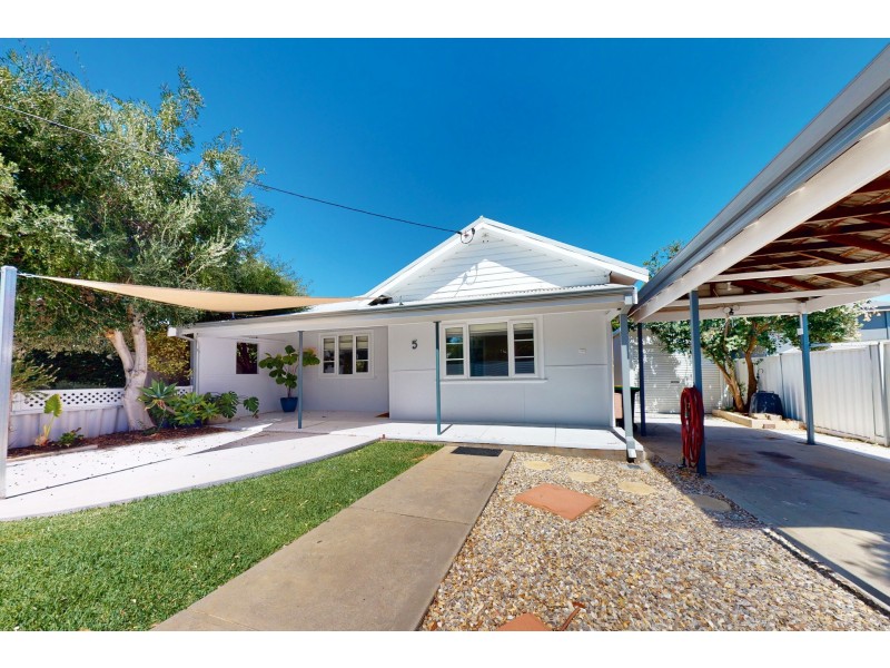 5 Barnes Street, Innaloo WA 6018