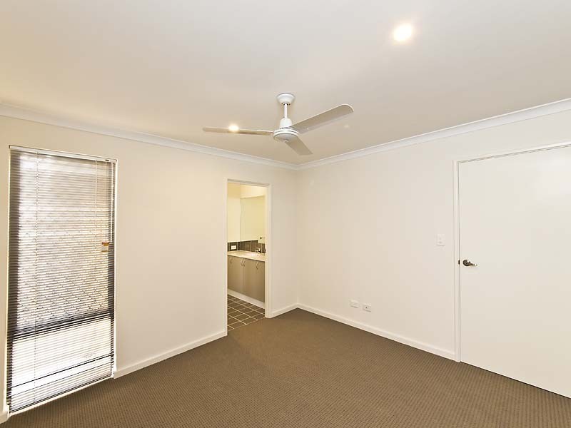 8 Venus Lane, Wandi WA 6167