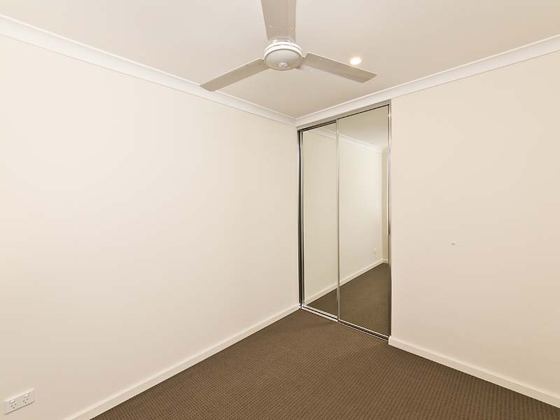 8 Venus Lane, Wandi WA 6167