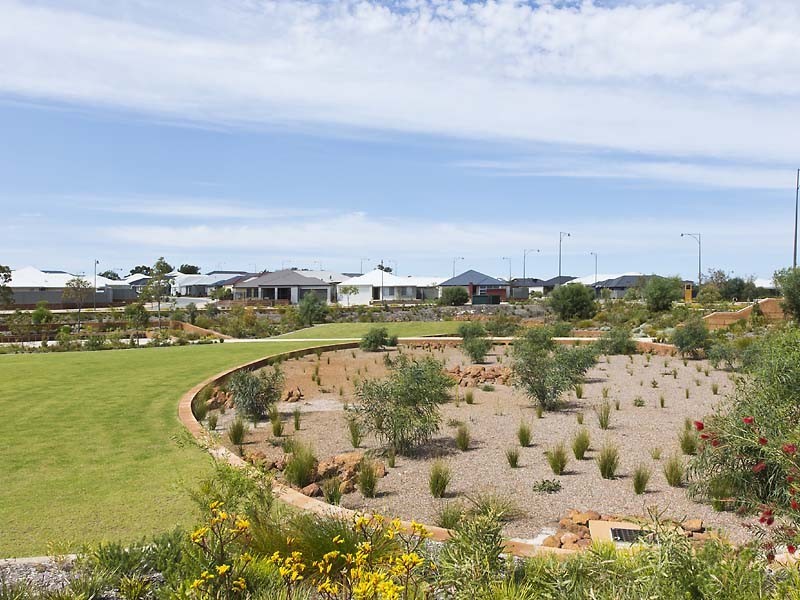 8 Venus Lane, Wandi WA 6167