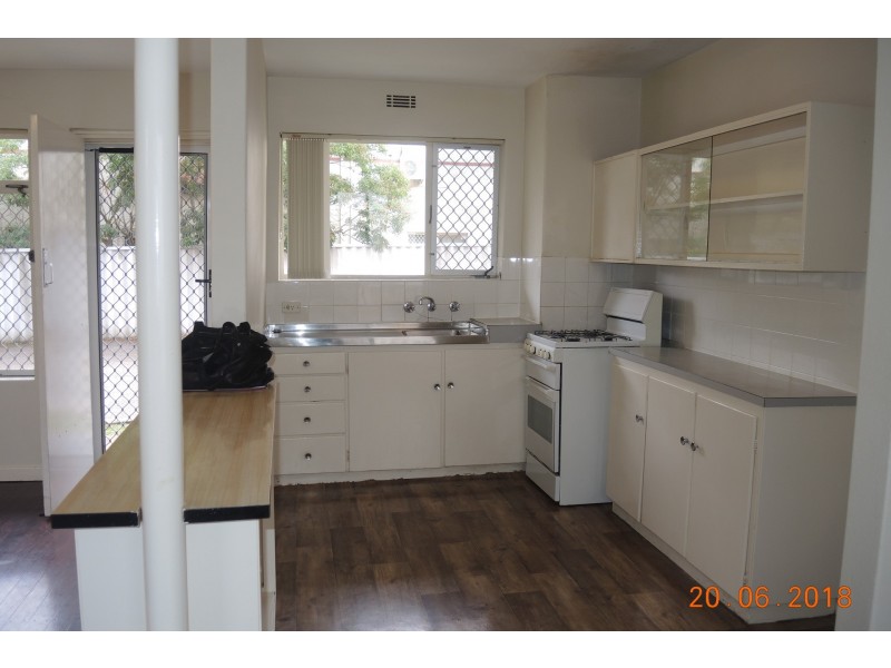 2/35 Leonora Street, Como WA 6152