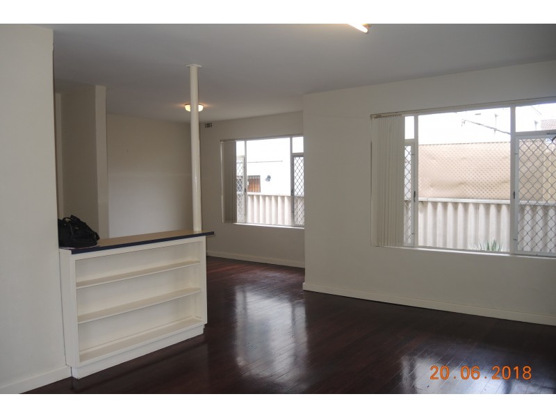 2/35 Leonora Street, Como WA 6152