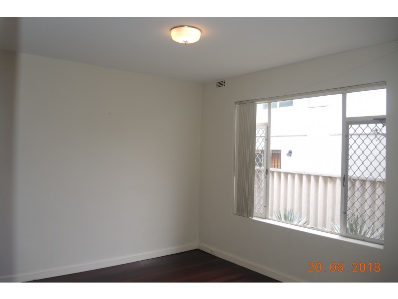 2/35 Leonora Street, Como WA 6152