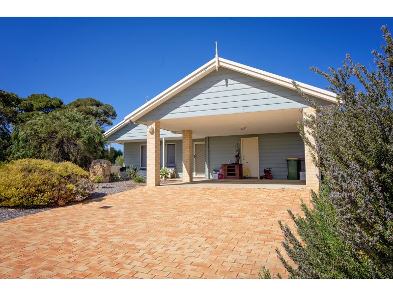 39 Maitland Street, Hopetoun WA 6348