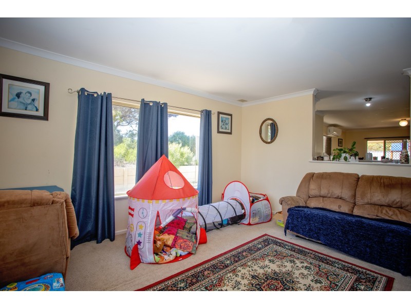 39 Maitland Street, Hopetoun WA 6348