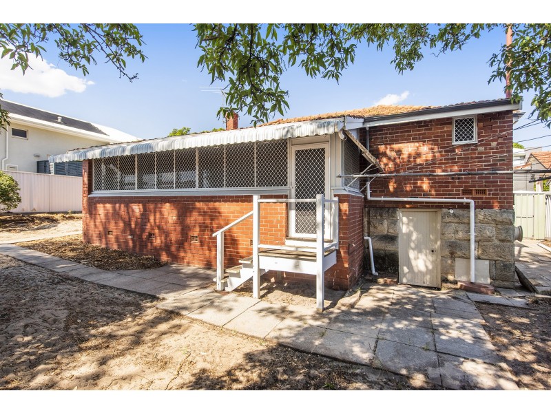 18 Bland Street, Kensington WA 6151
