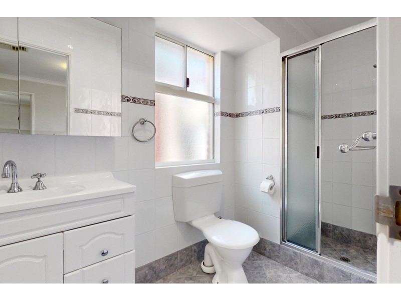 24 Desault Cove, Ballajura WA 6066