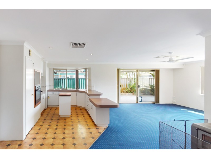 24 Desault Cove, Ballajura WA 6066