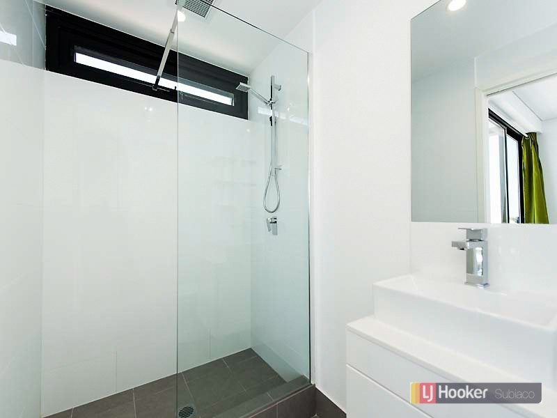 18/47 Carden Drive, Cannington WA 6107