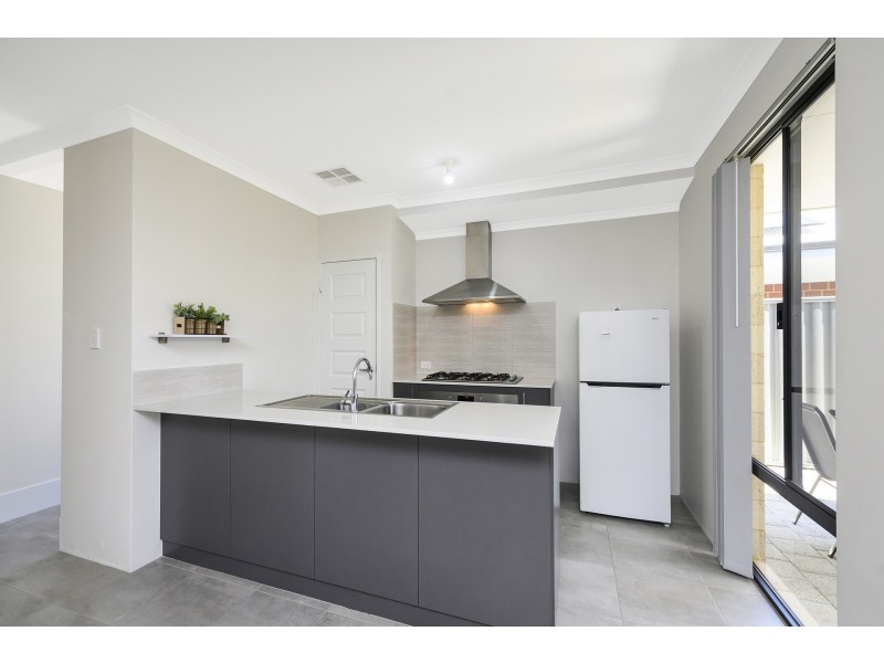 16 Swithland Way, Aveley WA 6069