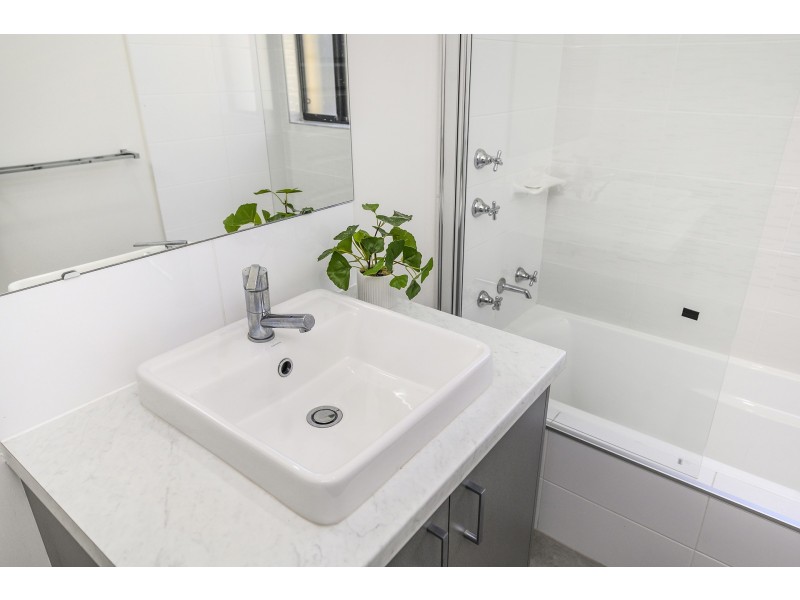 16 Swithland Way, Aveley WA 6069