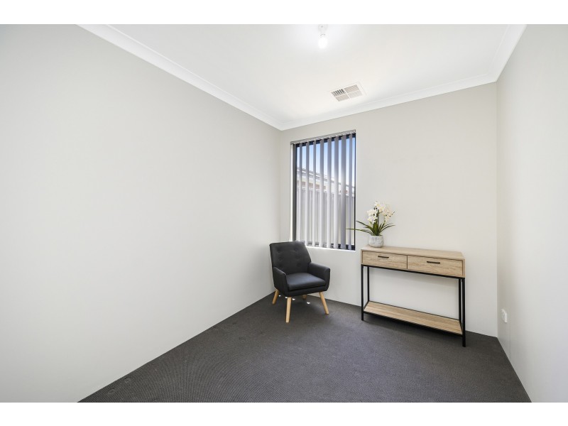 16 Swithland Way, Aveley WA 6069