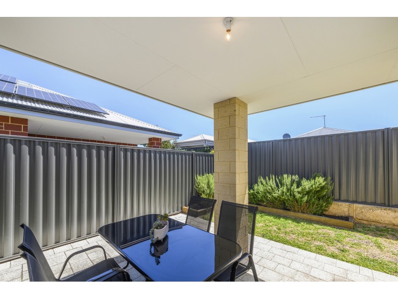 16 Swithland Way, Aveley WA 6069