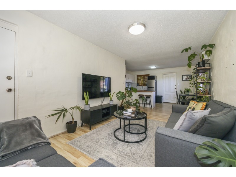 K13/125 Herdsman Parade, Wembley WA 6014