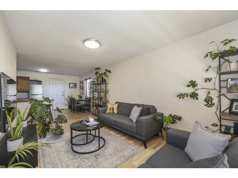 K13/125 Herdsman Parade, Wembley WA 6014