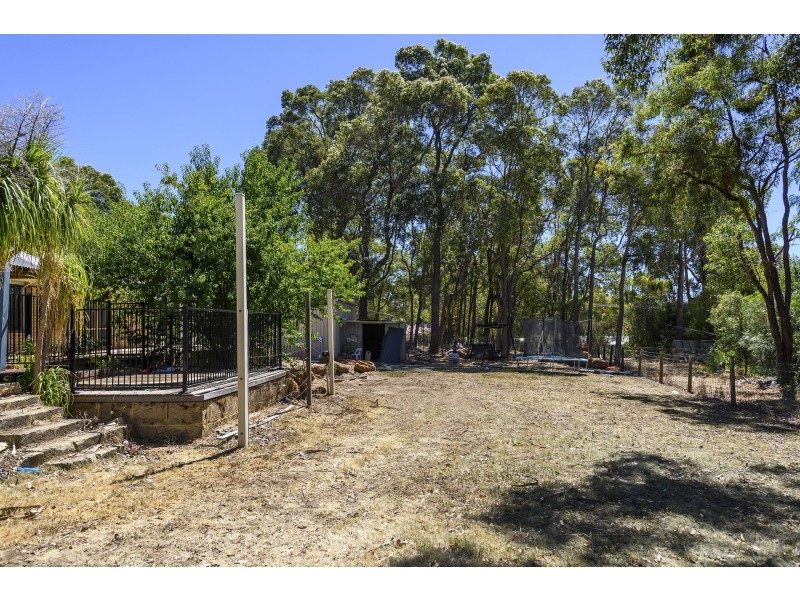 365 Pearce Street, Sawyers Valley WA 6074