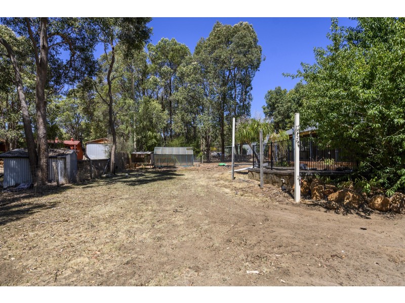 365 Pearce Street, Sawyers Valley WA 6074