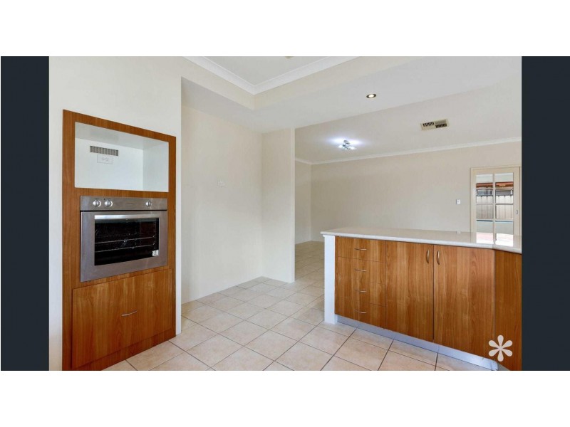 13 Ernest Drive, Success WA 6164